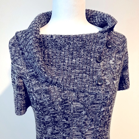 Elegant Black and Gray Women's Knit Sweater Dress - Picture 3 of 10